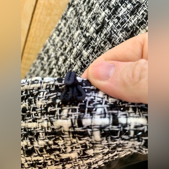 Chico’s CROPPED TWEED BLAZER JACKET Embellished Designer Shoulder Pads Trendy M - Picture 12 of 14